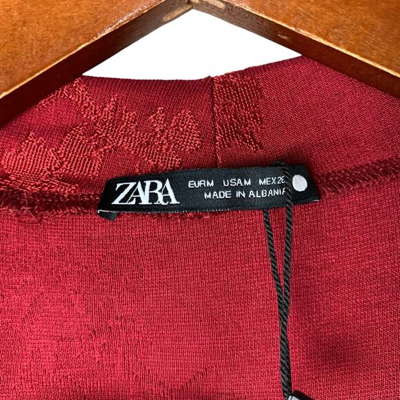 New Zara Jumpsuit Faux Wrap Neckline Red Jacquard Knit Short Sleeve Women’s M - Picture 6 of 12